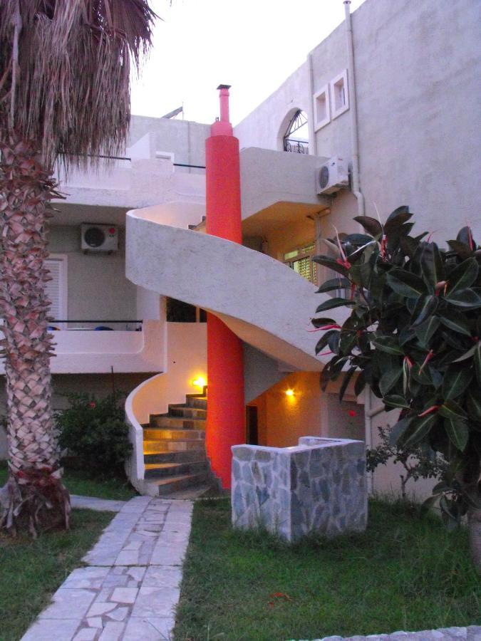 Ermioni Hotel Paralia Kourna Экстерьер фото